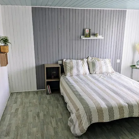 Chambre Dans Corps De Ferme A La Campagne