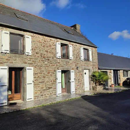 Séjour chez l'habitant Chambre Dans Corps De Ferme A La Campagne Irvillac